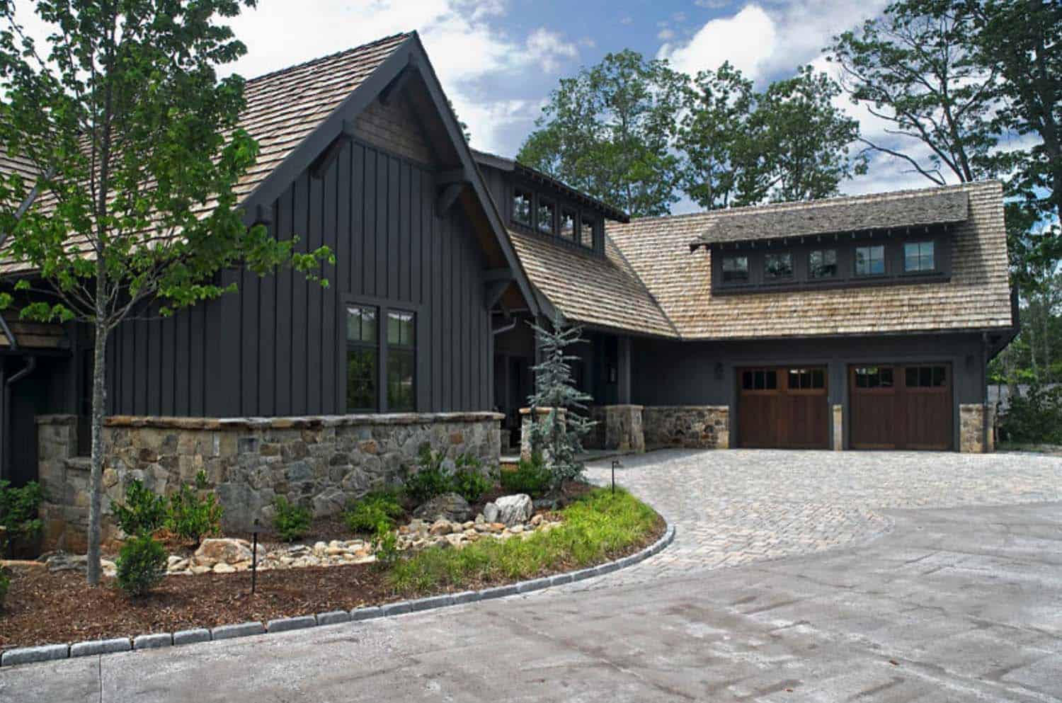 mountain-rustic-home-exterior