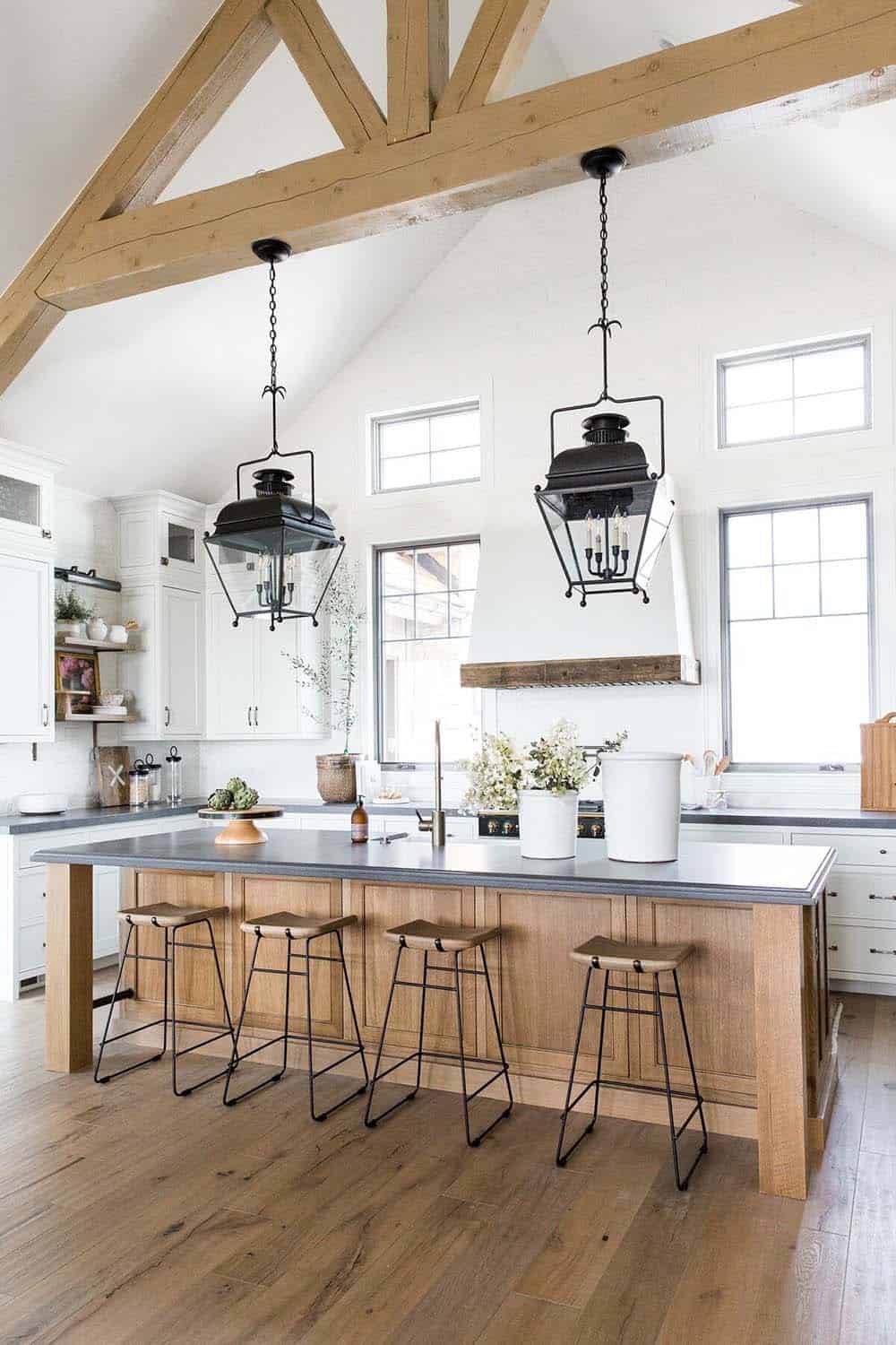 farmhouse-style-kitchen