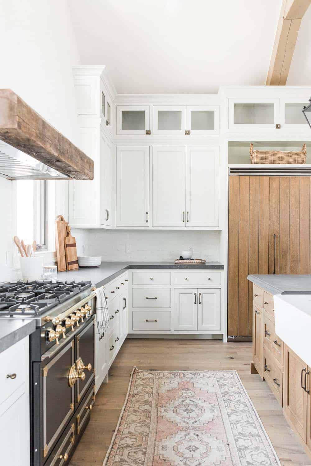farmhouse-style-kitchen