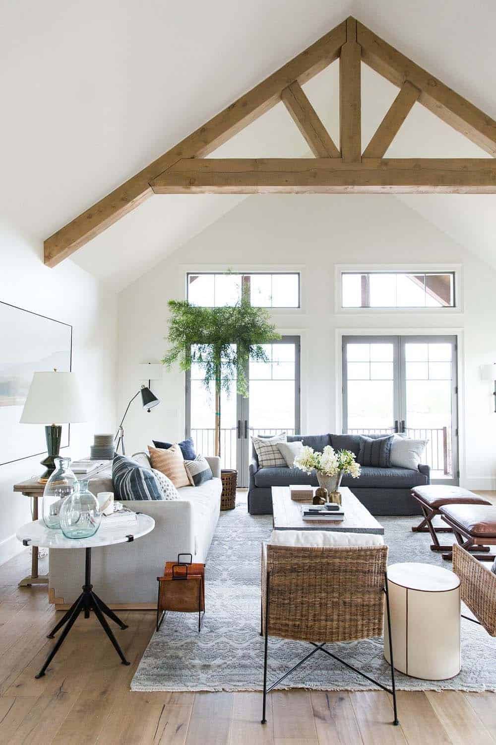 farmhouse-style-living-room