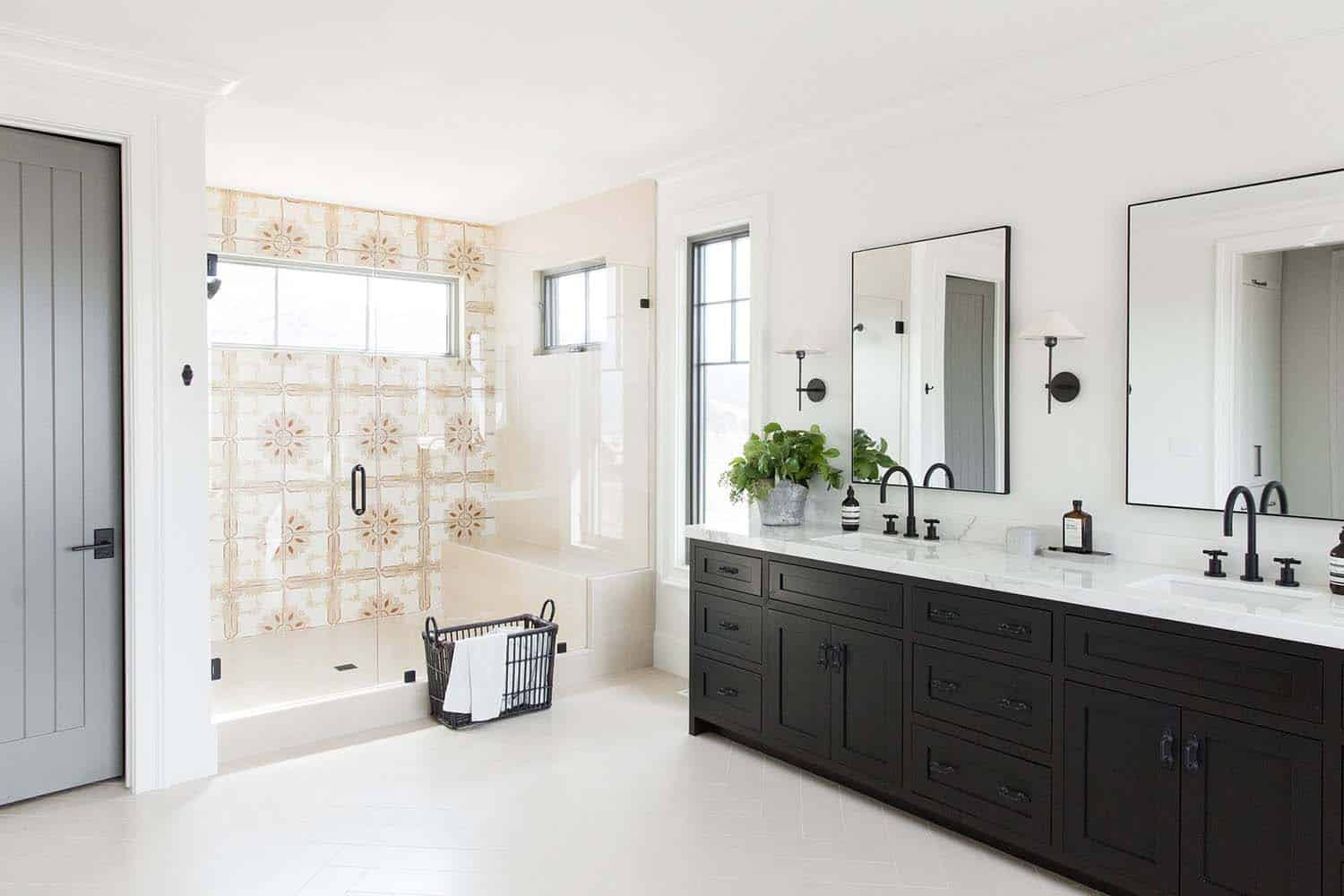 farmhouse-style-bathroom