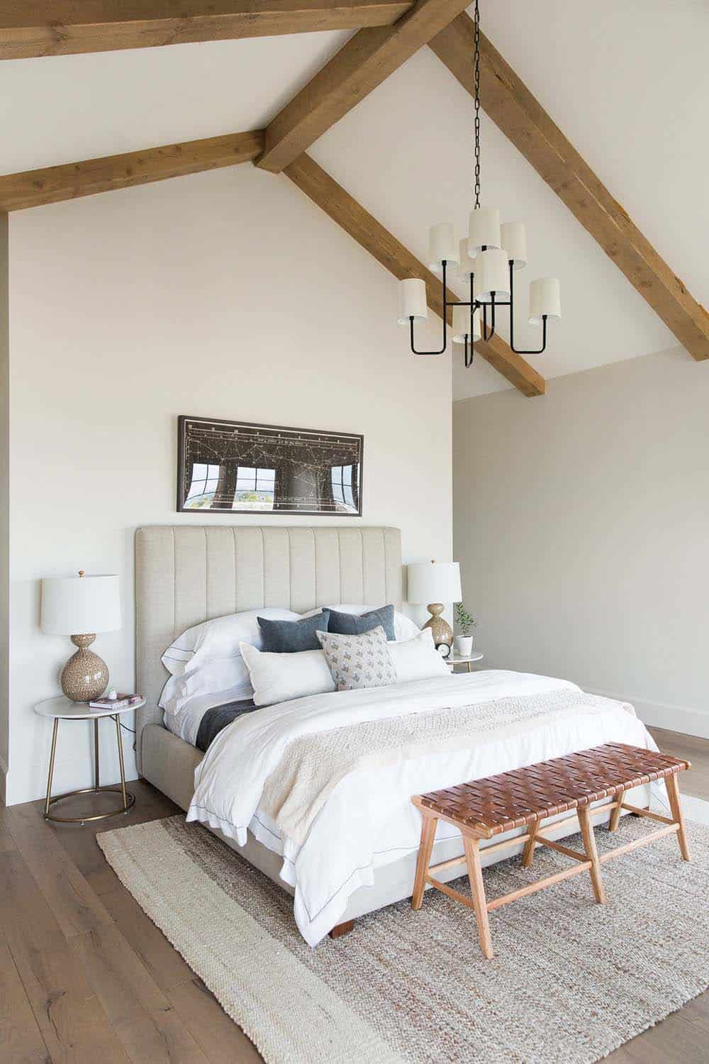 farmhouse-style-bedroom