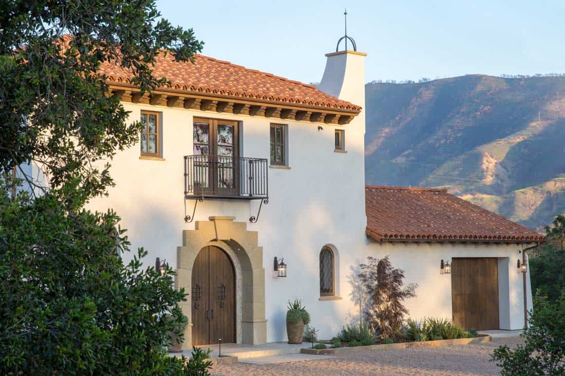 hacienda-style-home-exterior