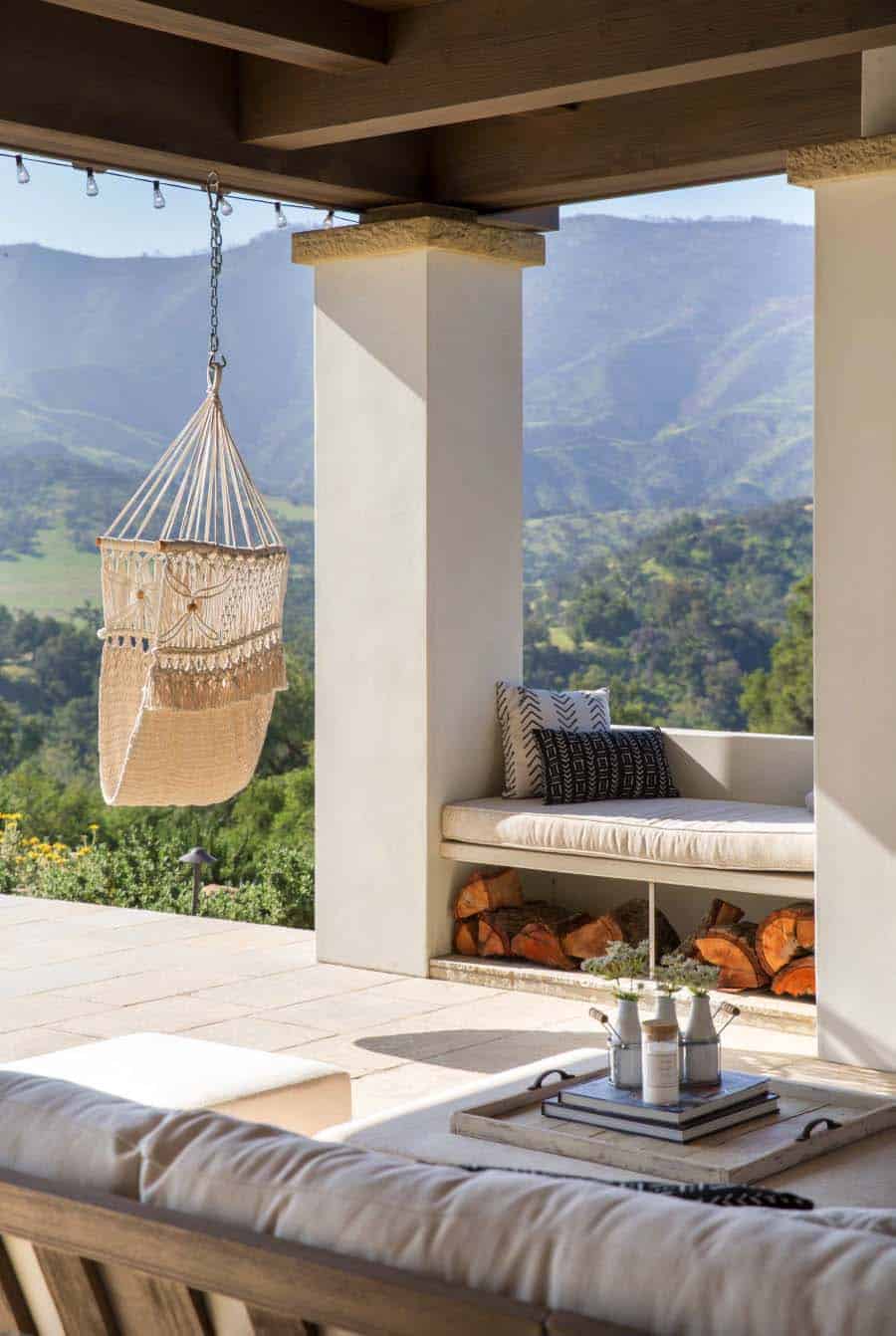 hacienda-style-home-patio