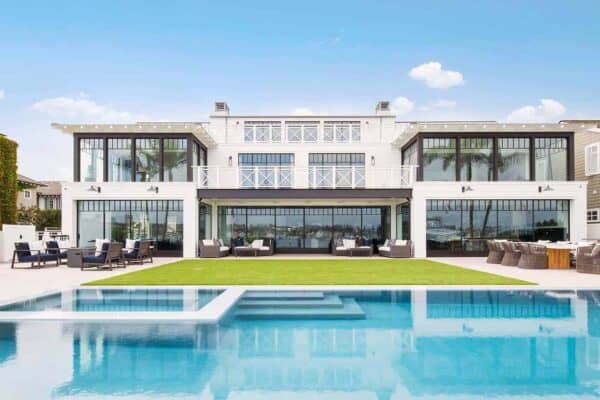 featured posts image for Absolutely fabulous modern beach house on the Newport Peninsula