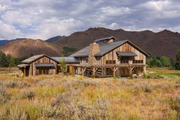 featured posts image for Reclaimed barn transformed into rustic family lodge in Sun Valley, Idaho