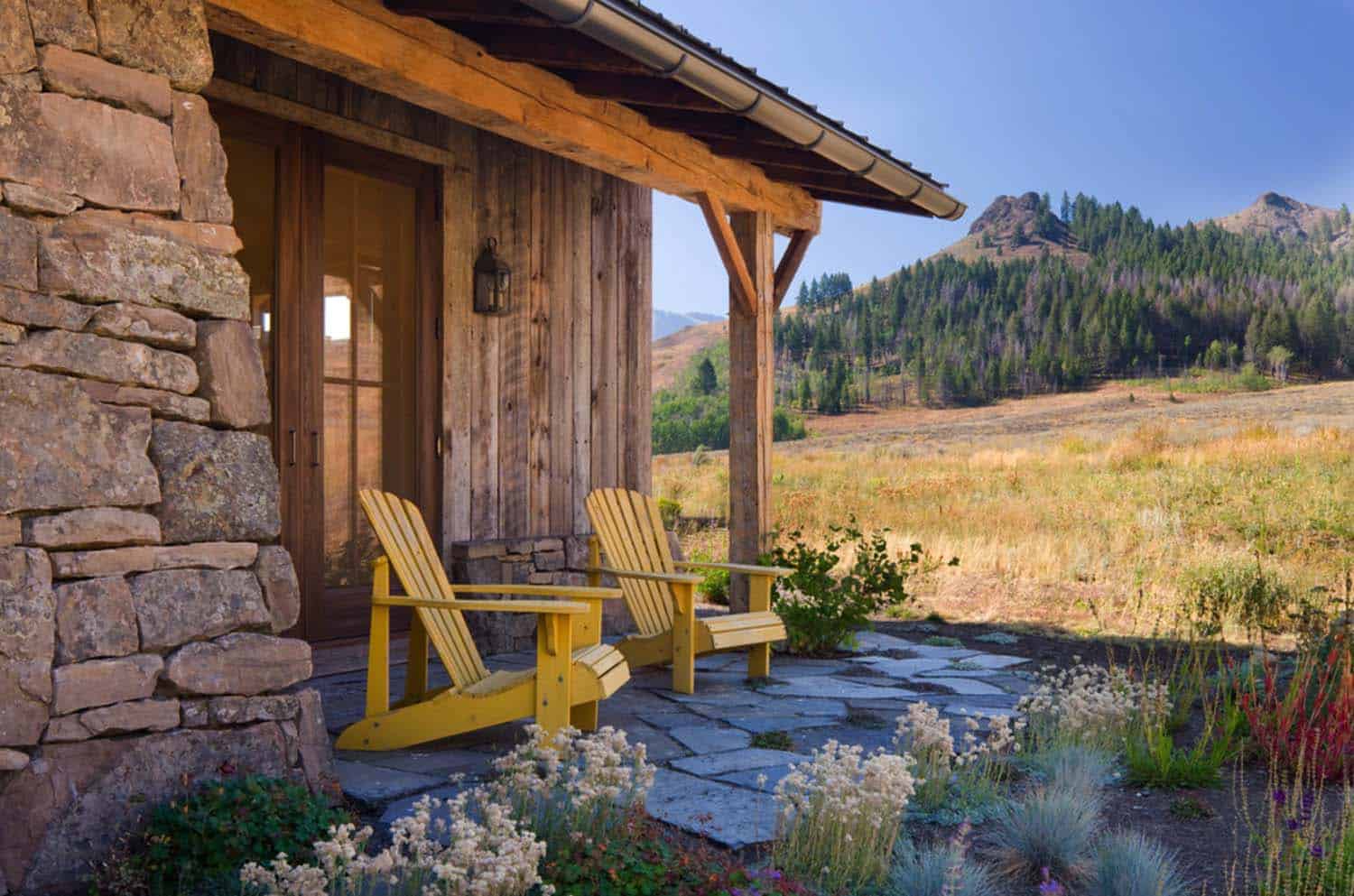 rustic-family-lodge-reclaimed-barn-patio