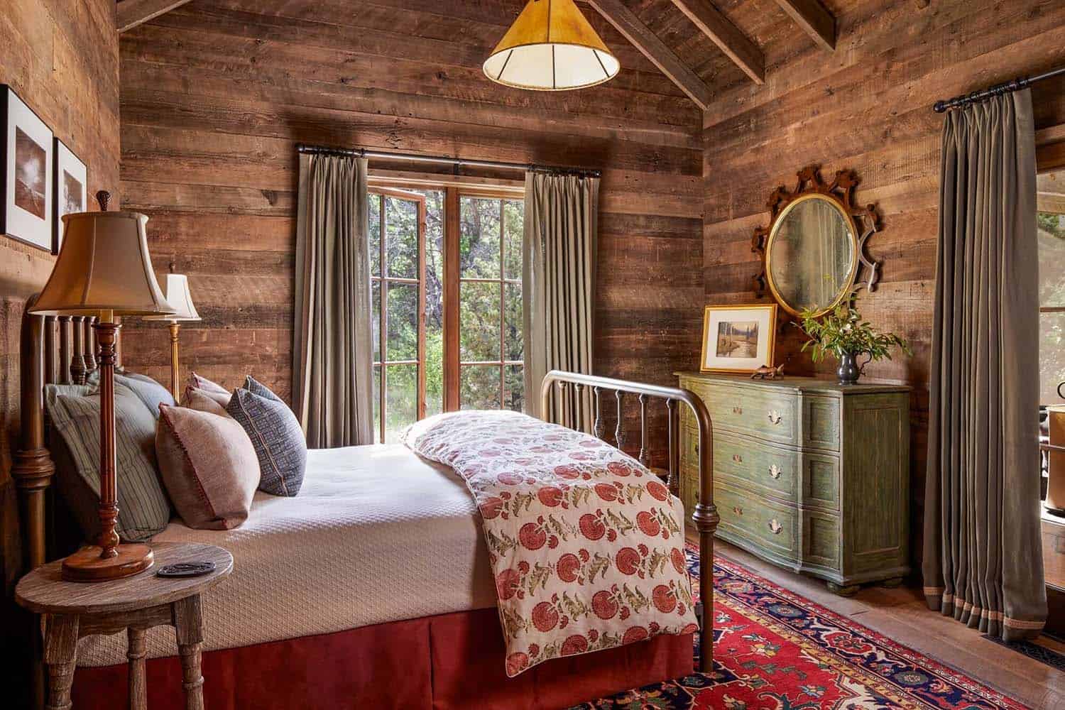 rustic-bedroom