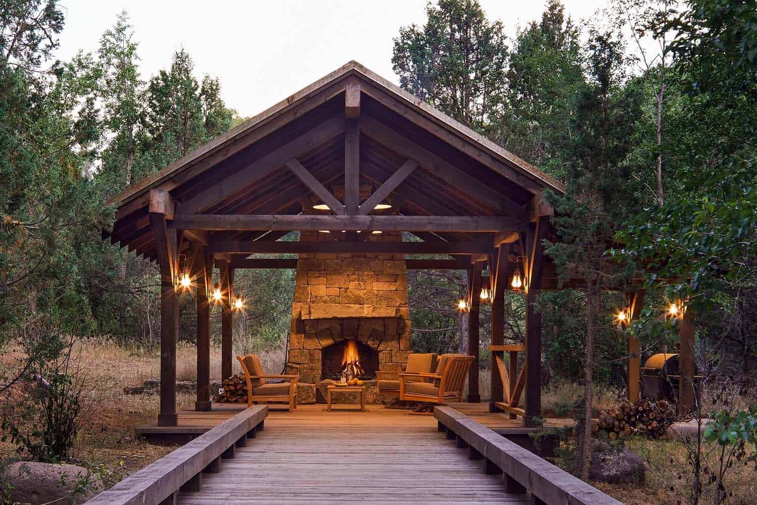 utah-rustic-ranch-covered-patio