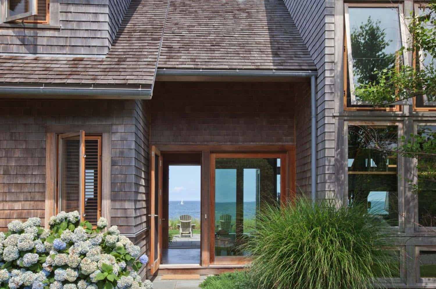 beach-house-entry