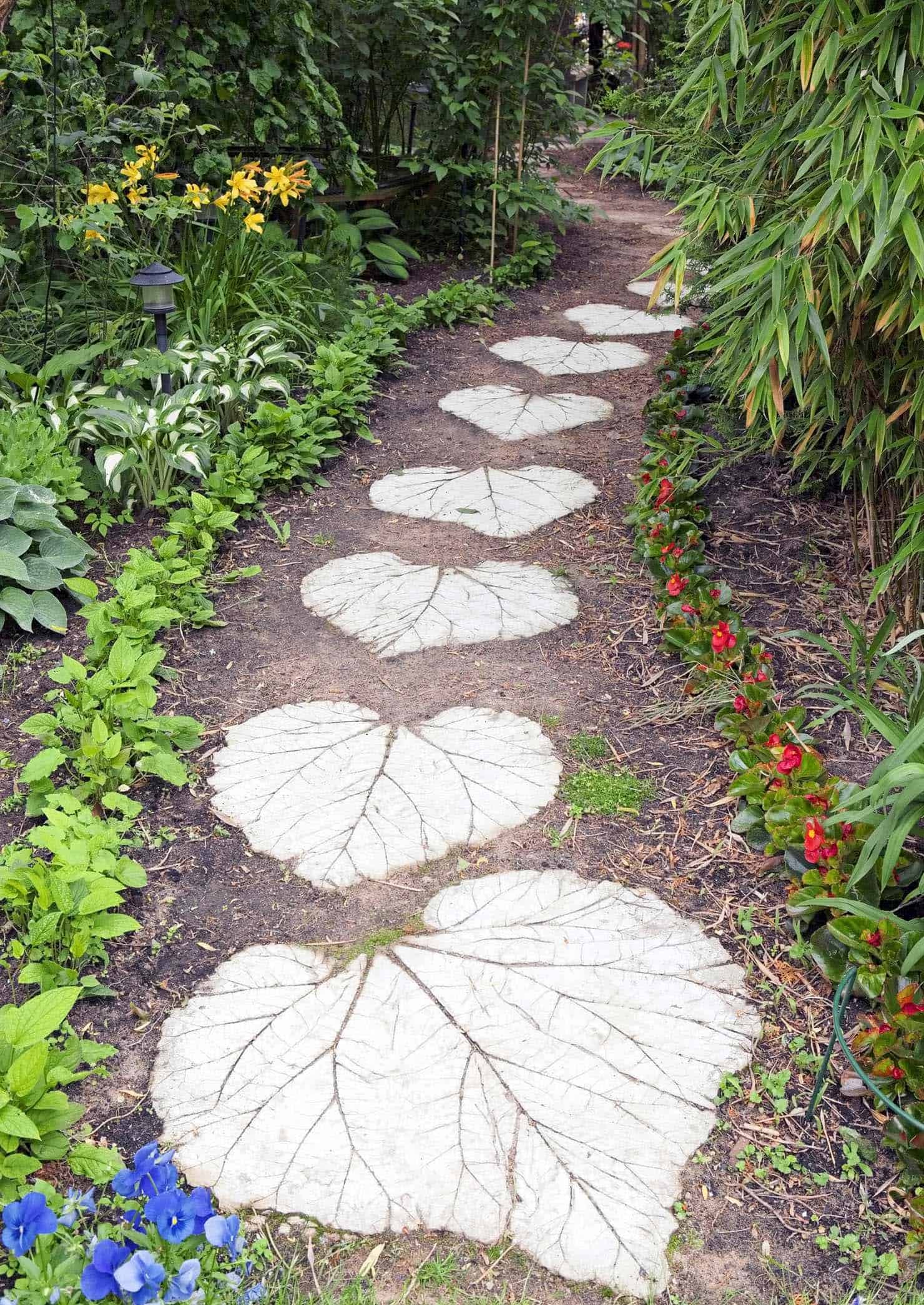 garden-stone-pathway