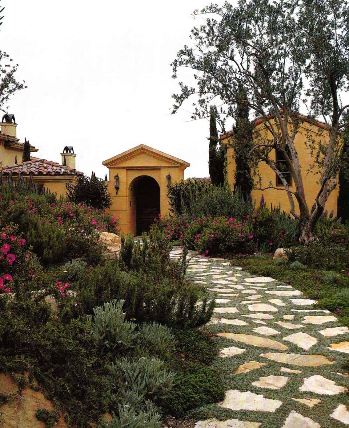 garden-stone-pathway