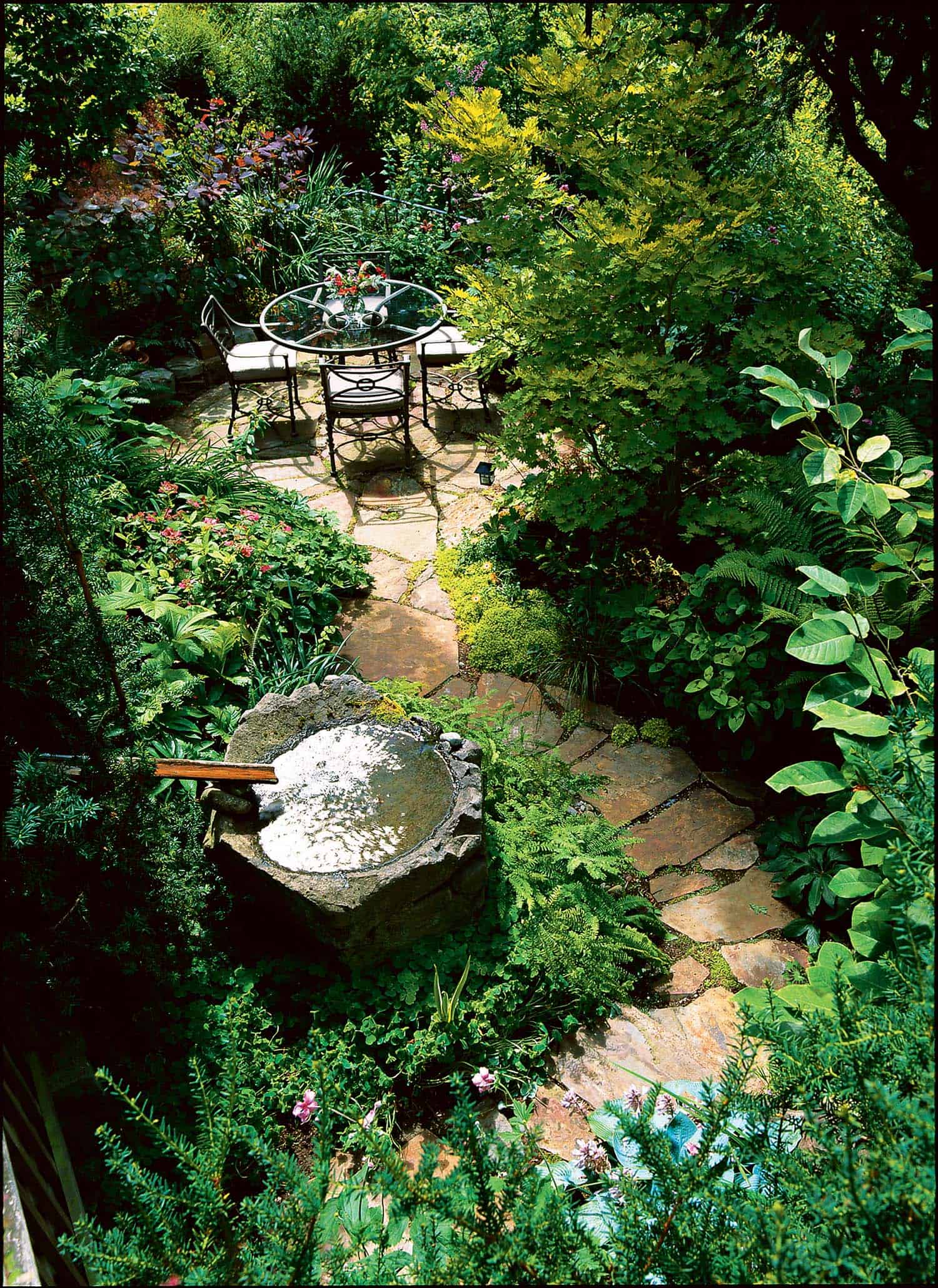 garden-stone-pathway