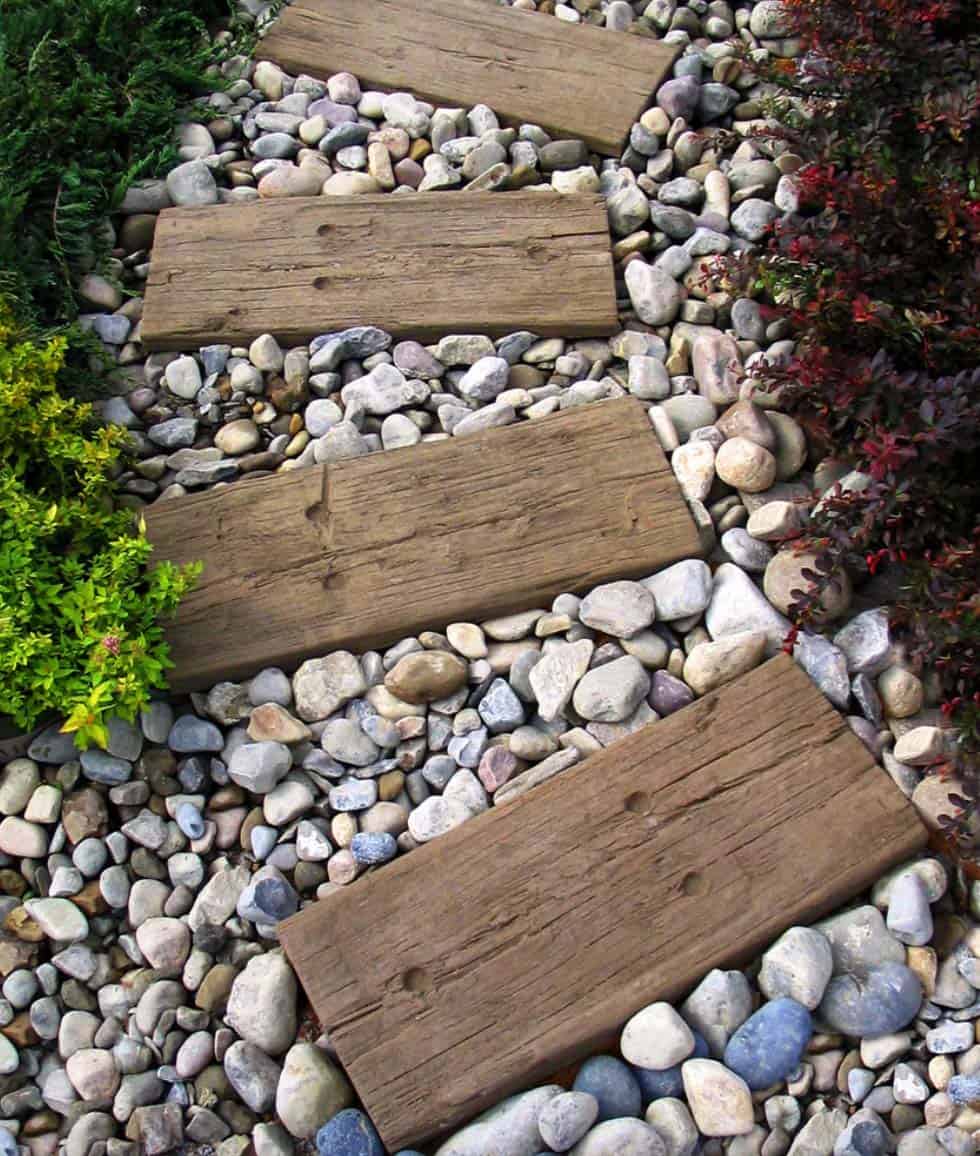 garden-stone-pathway