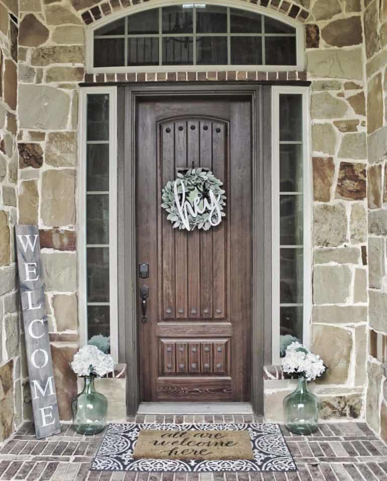 30 Gorgeous And Inviting Farmhouse Style Porch Decorating Ideas