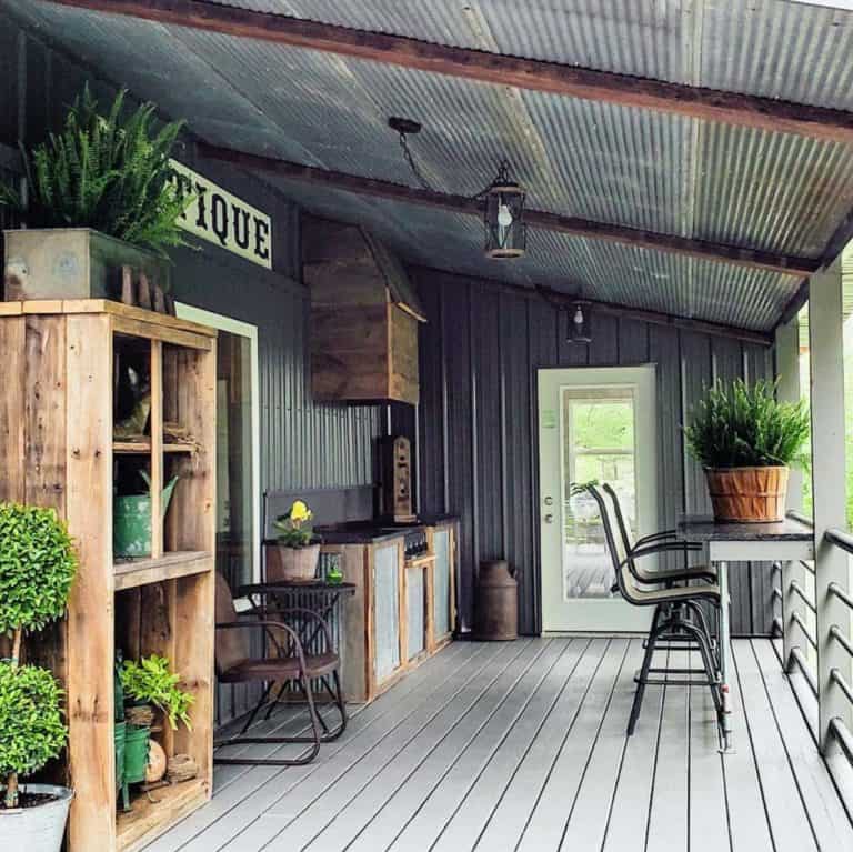 30 Gorgeous And Inviting Farmhouse Style Porch Decorating Ideas