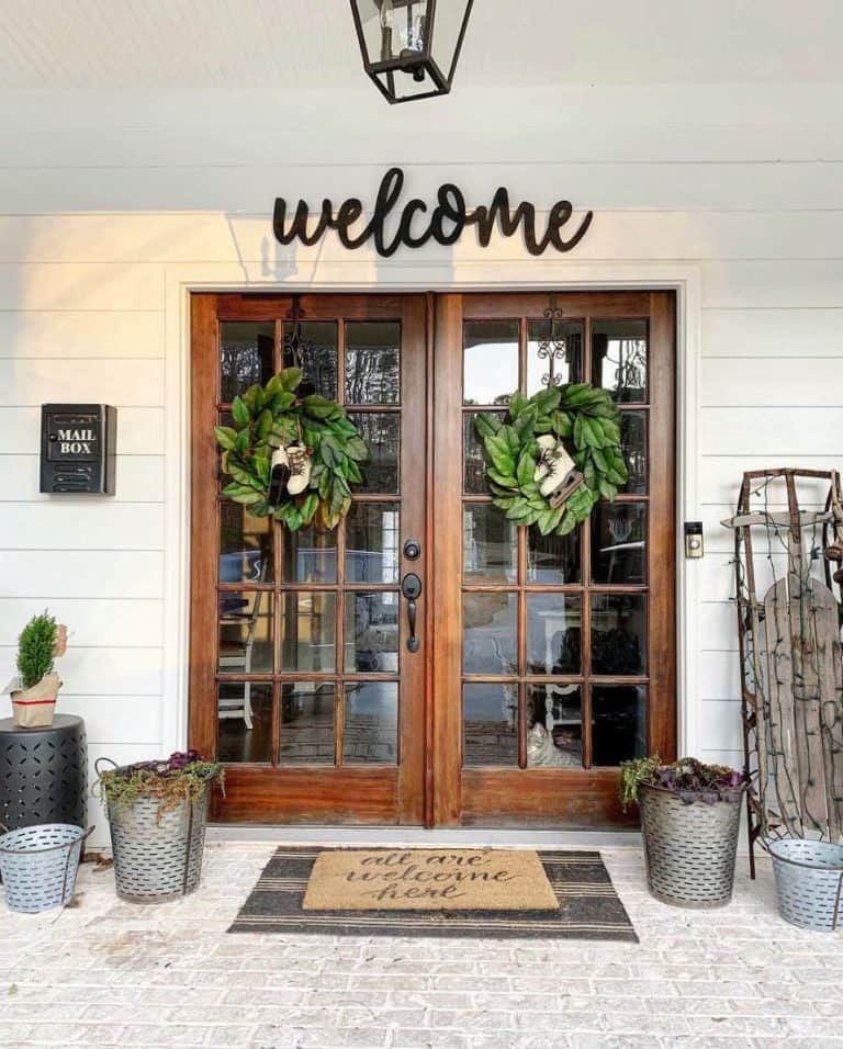30 Gorgeous And Inviting Farmhouse Style Porch Decorating Ideas