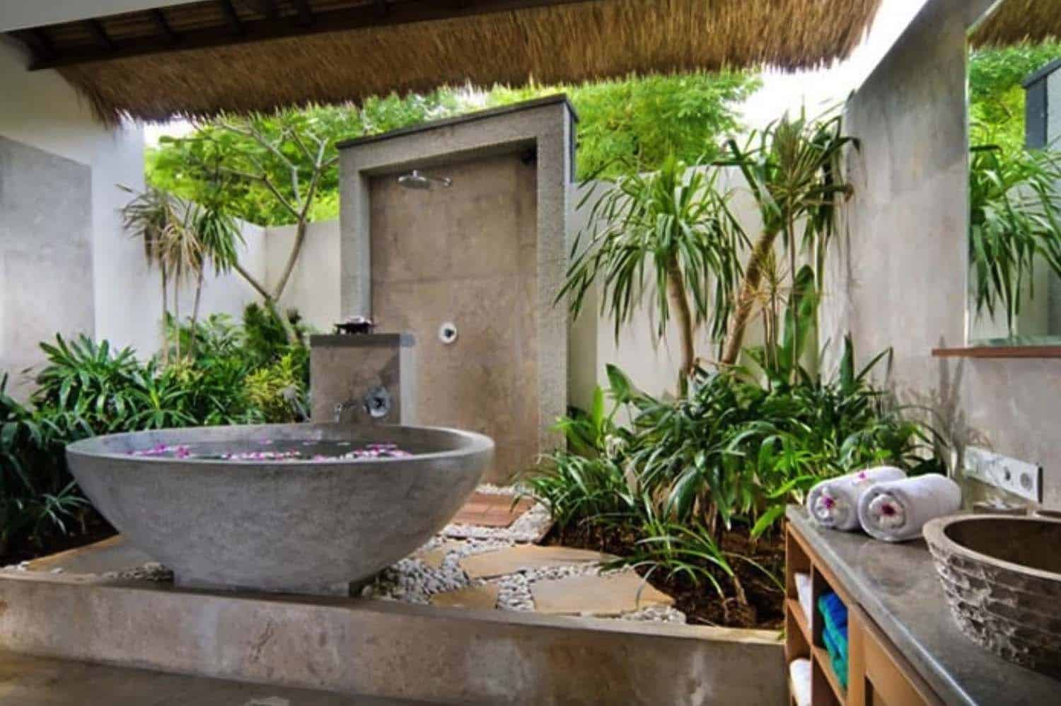 outdoor-tub