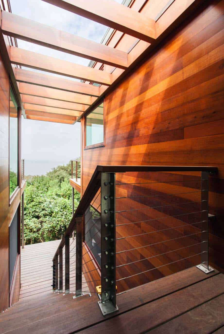 modern-beach-house-exterior