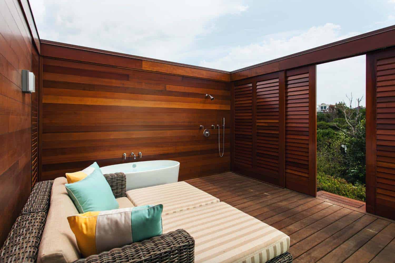 contemporary-patio