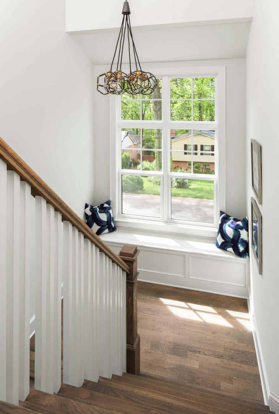 farmhouse-staircase