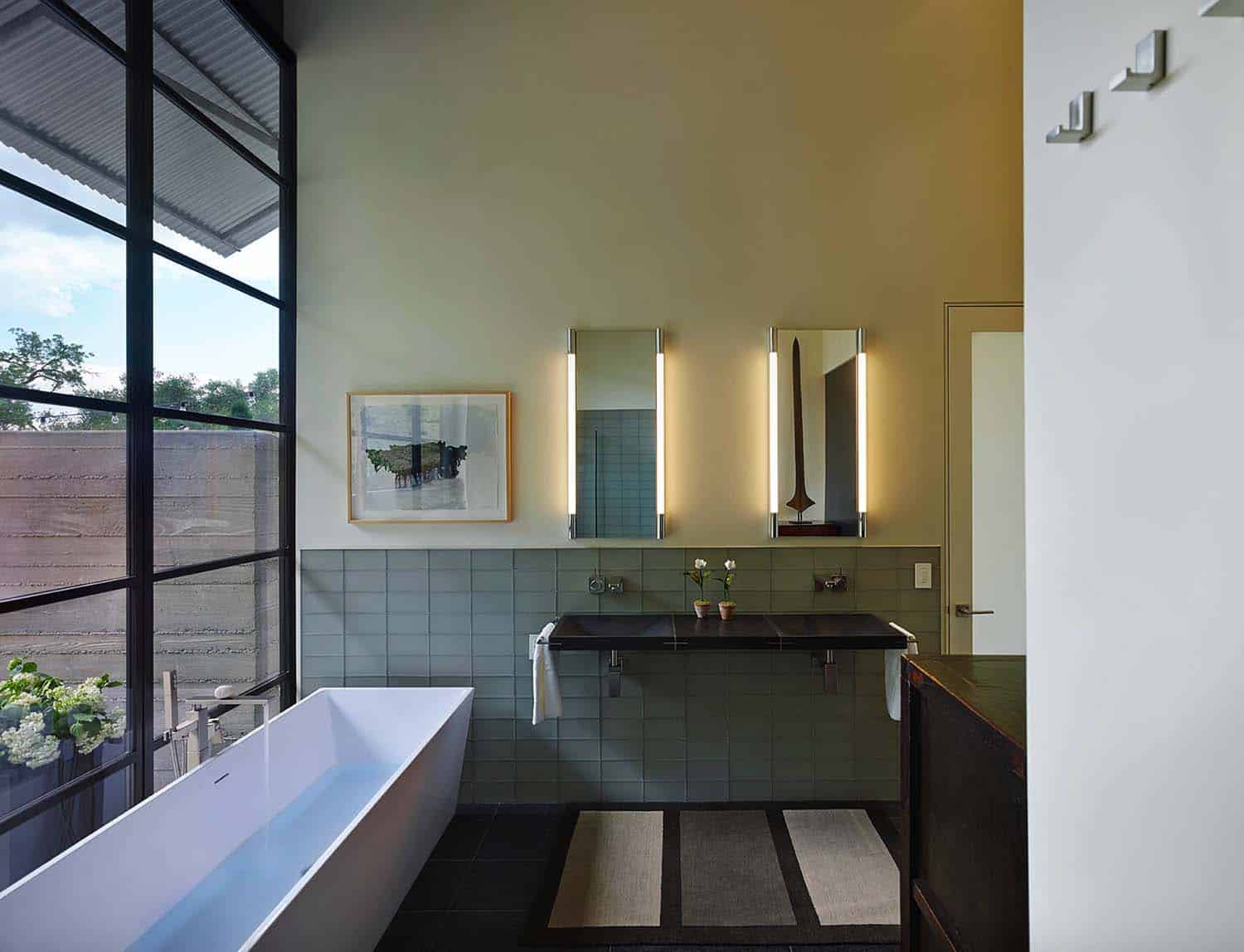 guesthouse-contemporary-bathroom