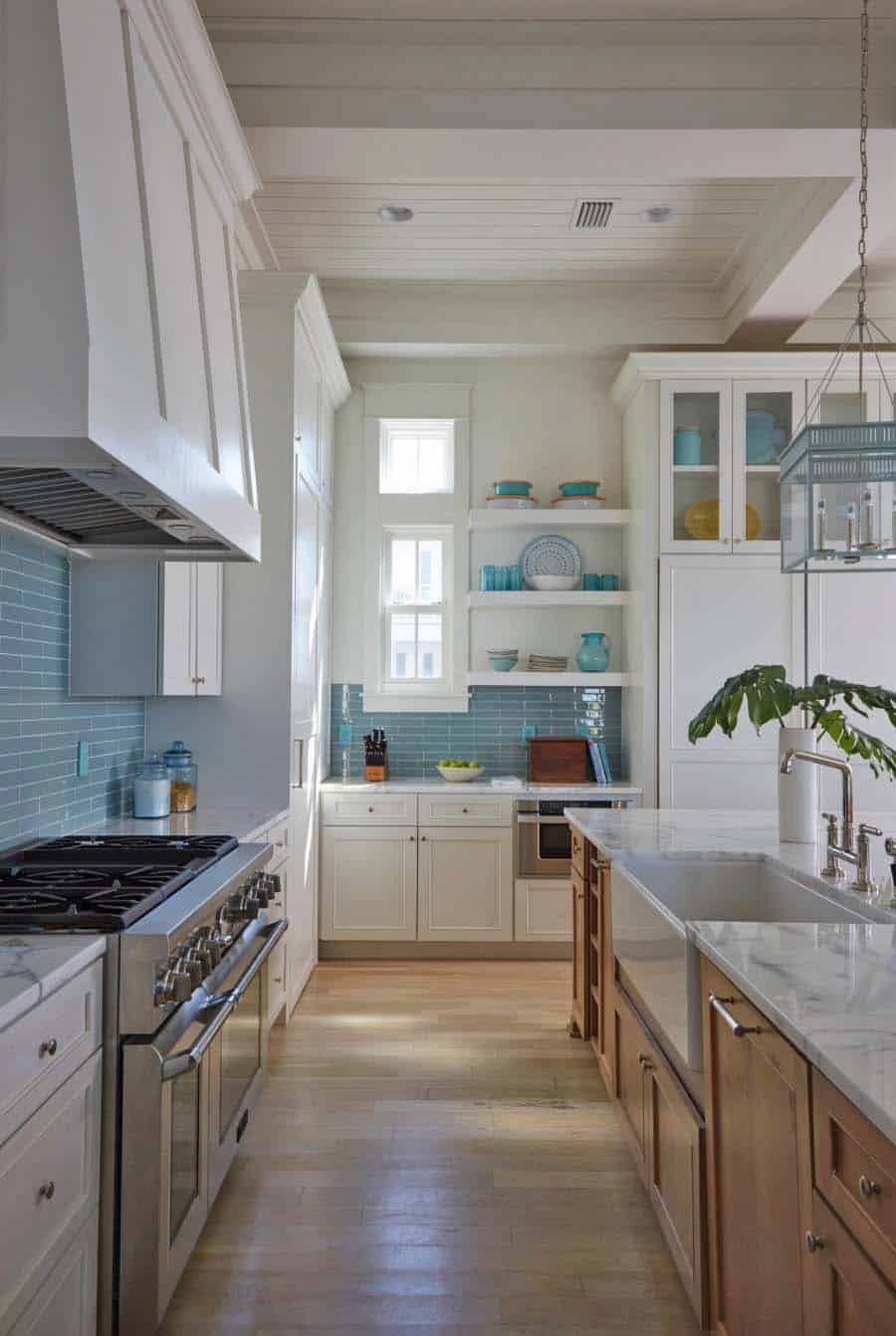 beach-beach-style-kitchen