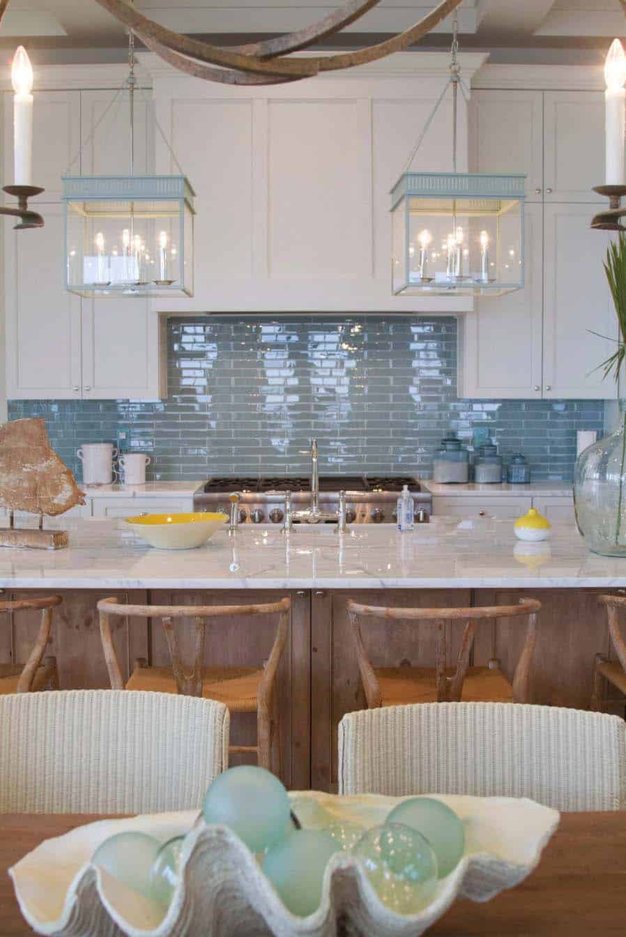 beach-beach-style-kitchen