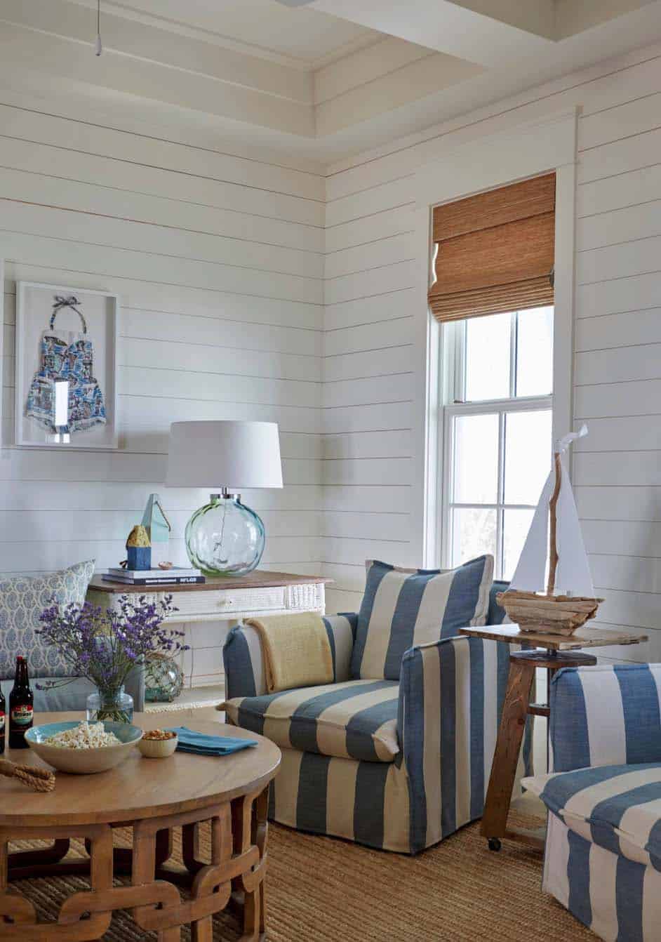 beach-beach-style-family-room