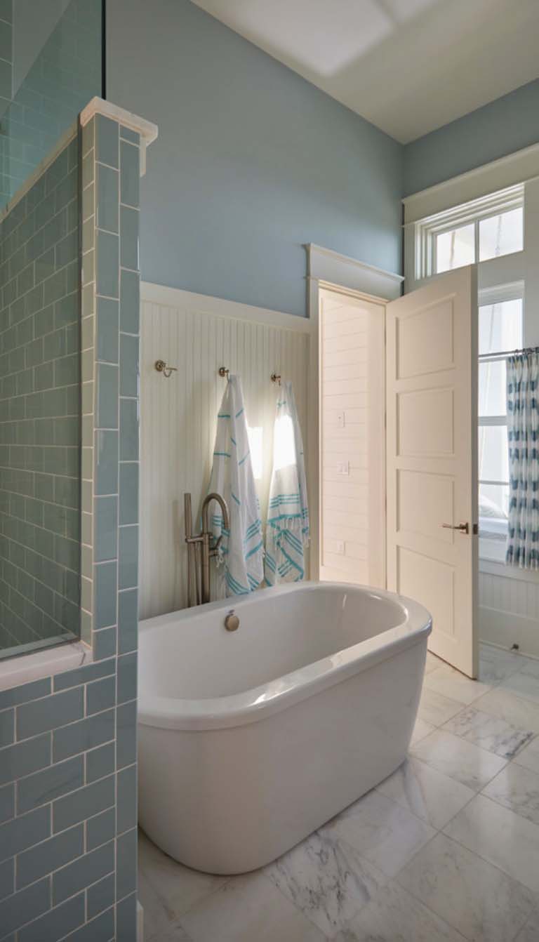 beach-beach-style-bathroom
