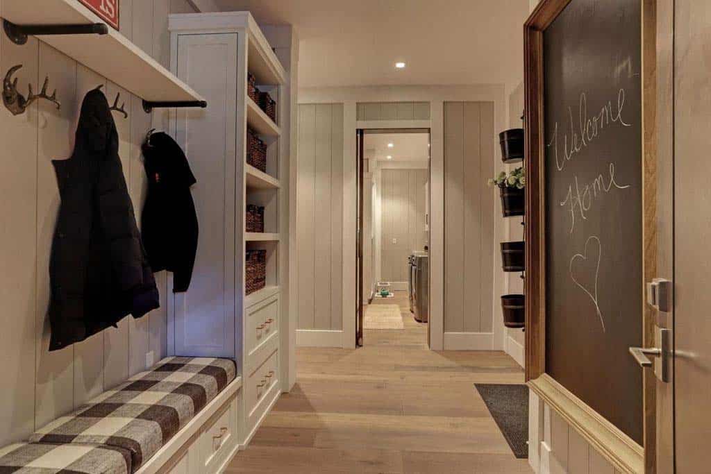 contemporary-mudroom-entry