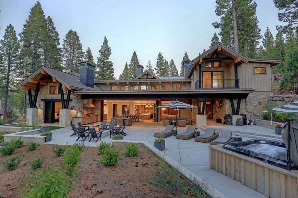 contemporary-mountain-home-exterior