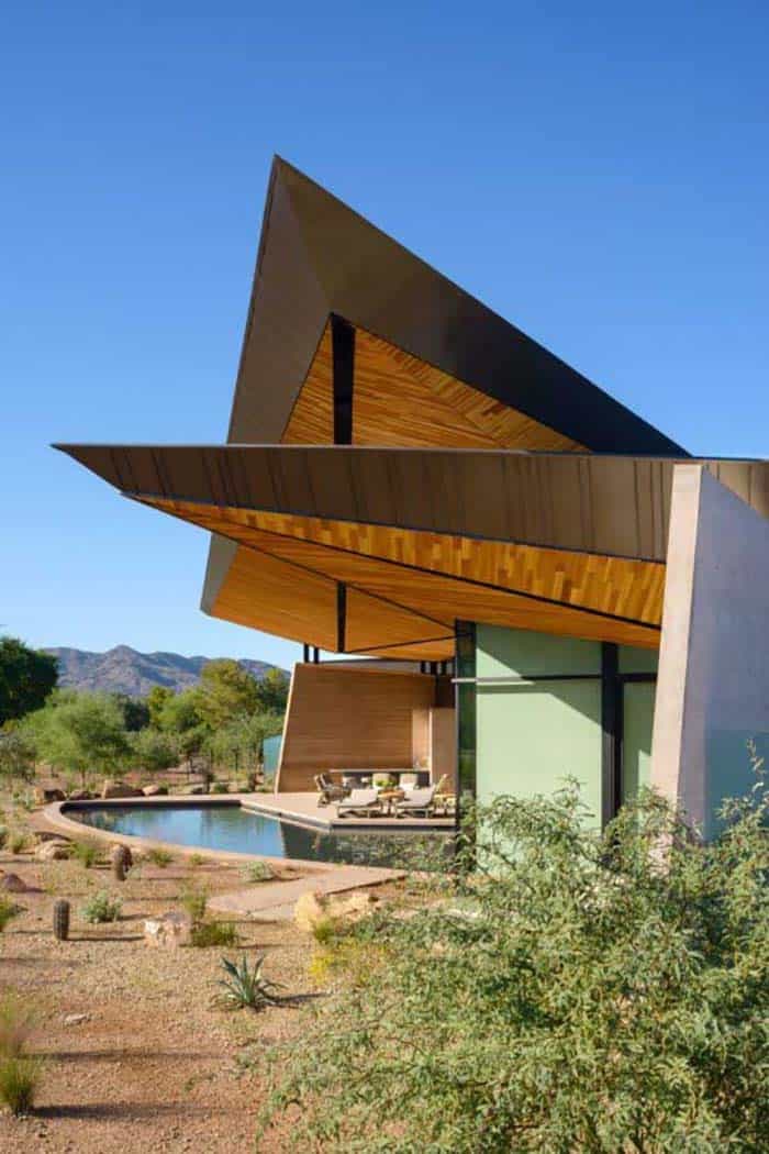 desert-modern-home-exterior