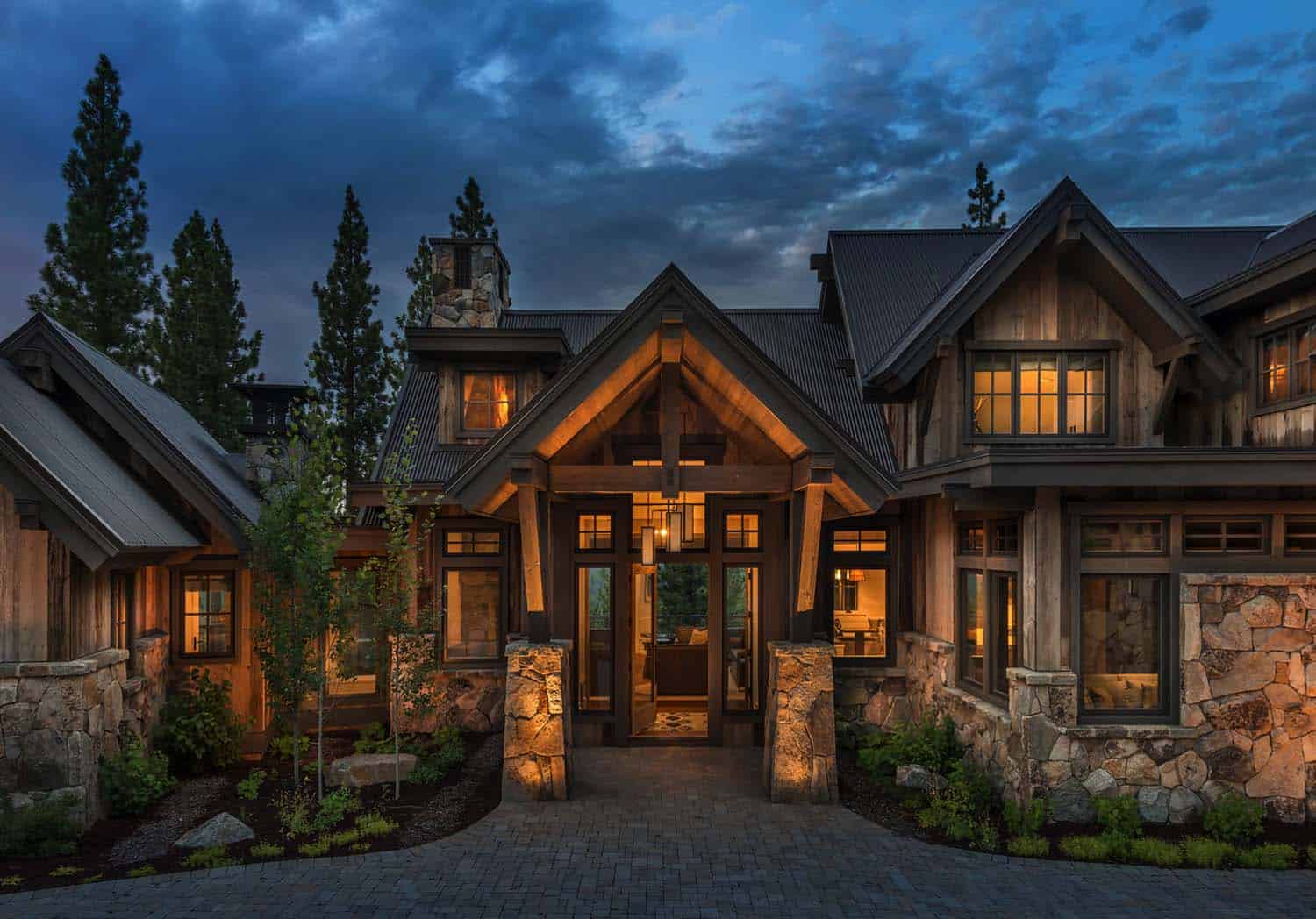 farmhouse-style-rustic-exterior