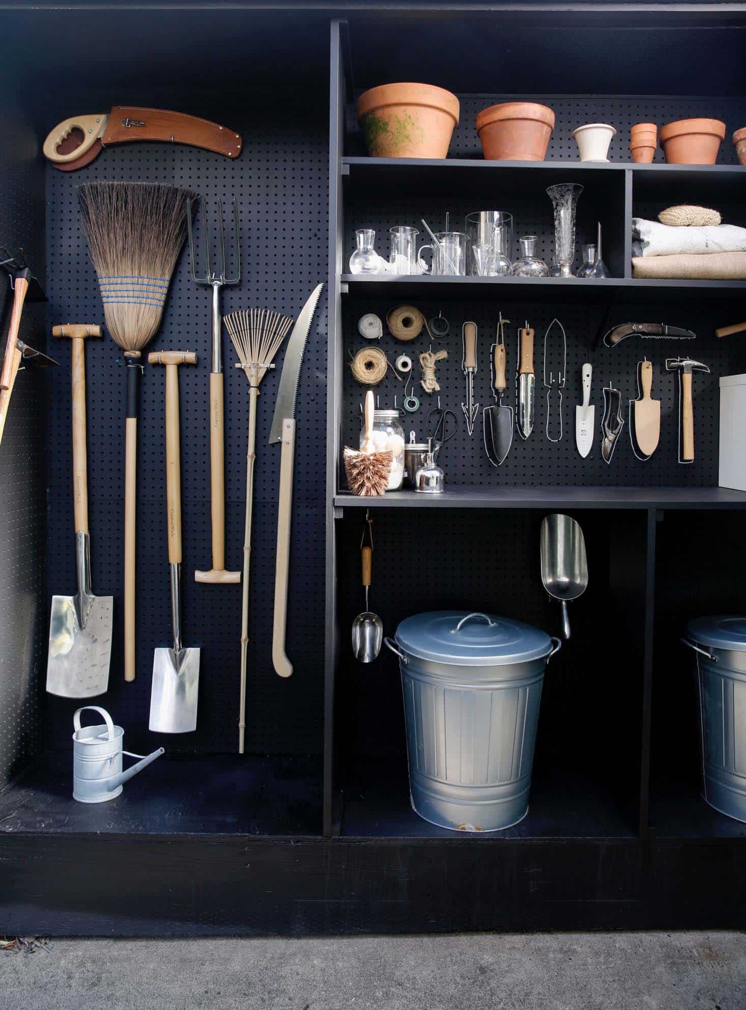 inspiring-potting-shed-storage-idea