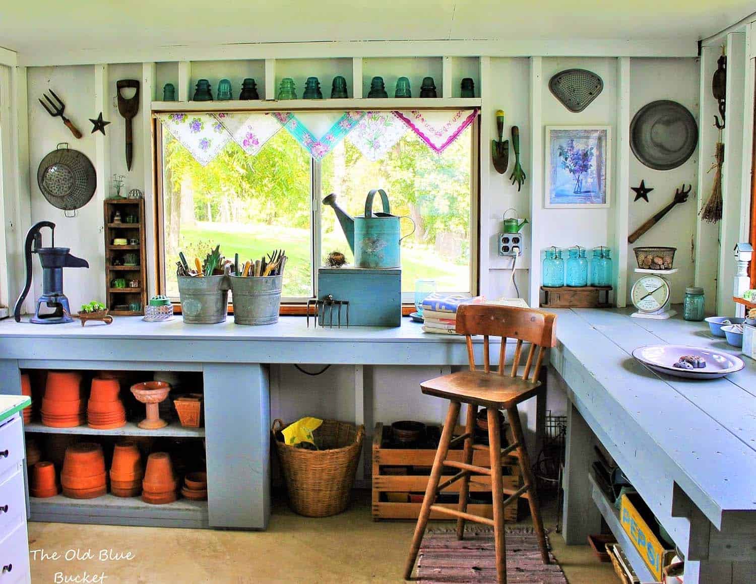 inspiring-potting-shed-storage-idea