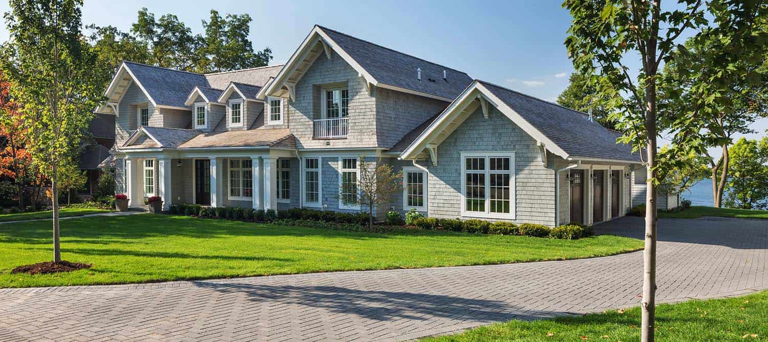 beach-house-traditional-exterior