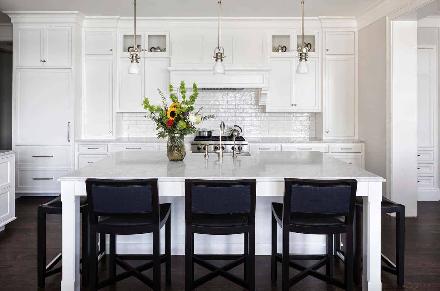 beach-house-beach-style-kitchen