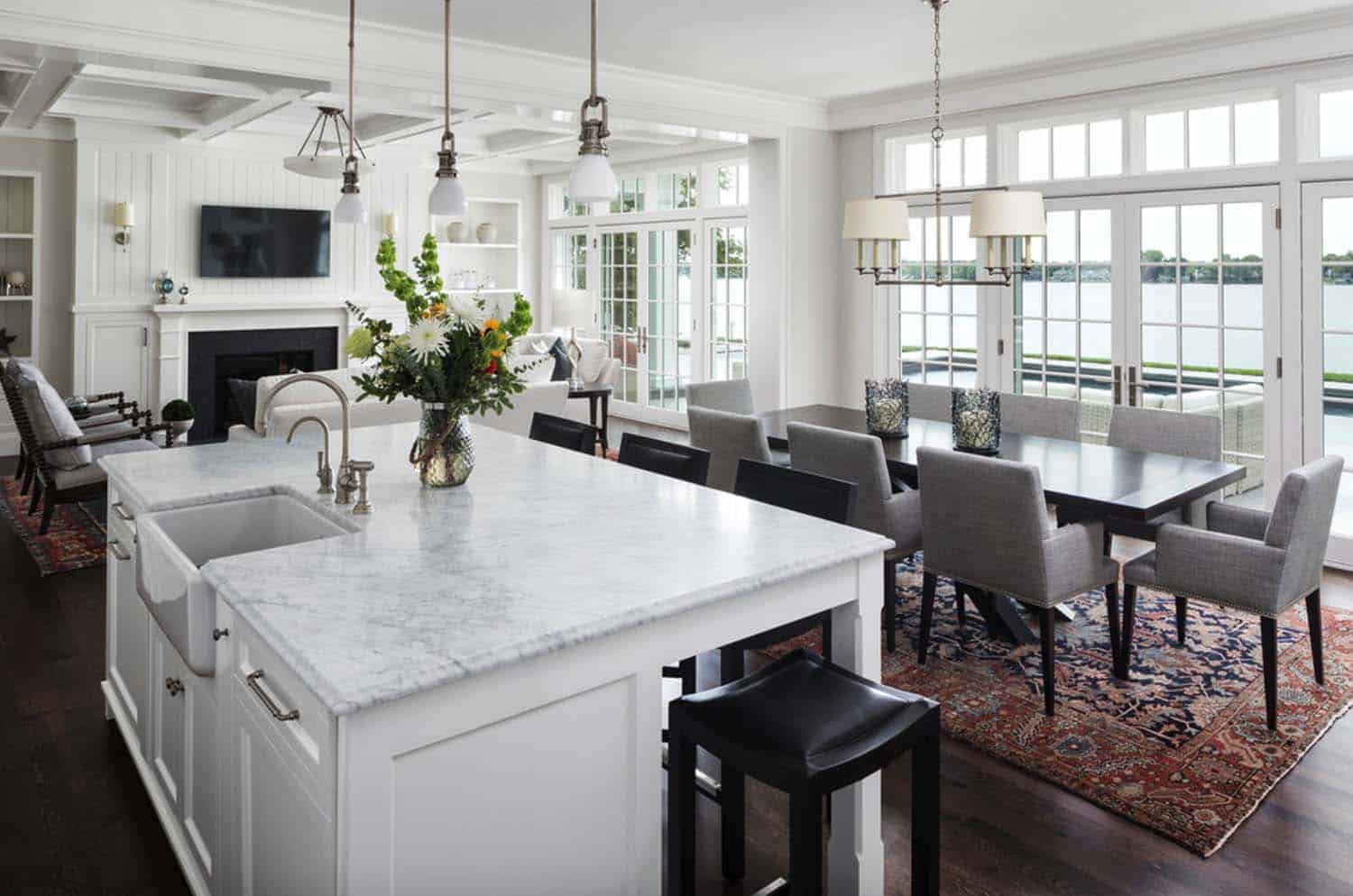beach-house-beach-style-kitchen