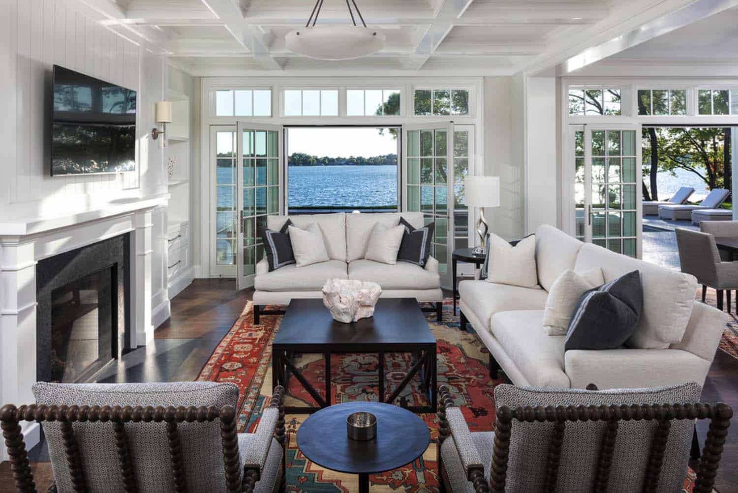 beach-house-traditional-living-room
