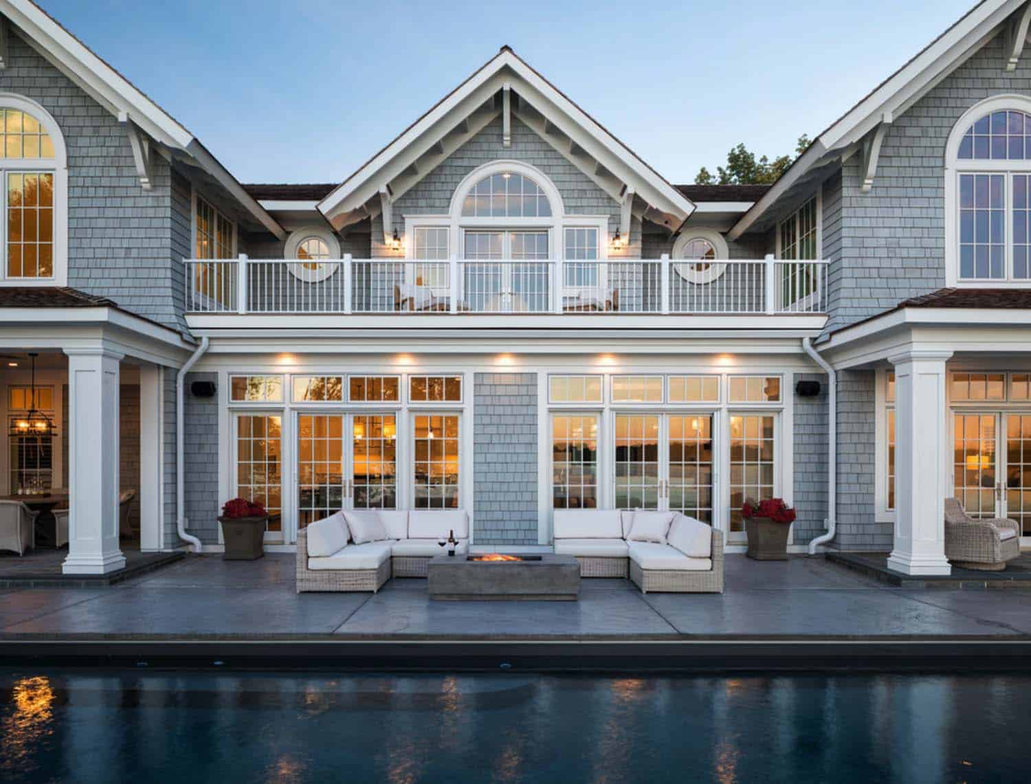 beach-house-traditional-pool