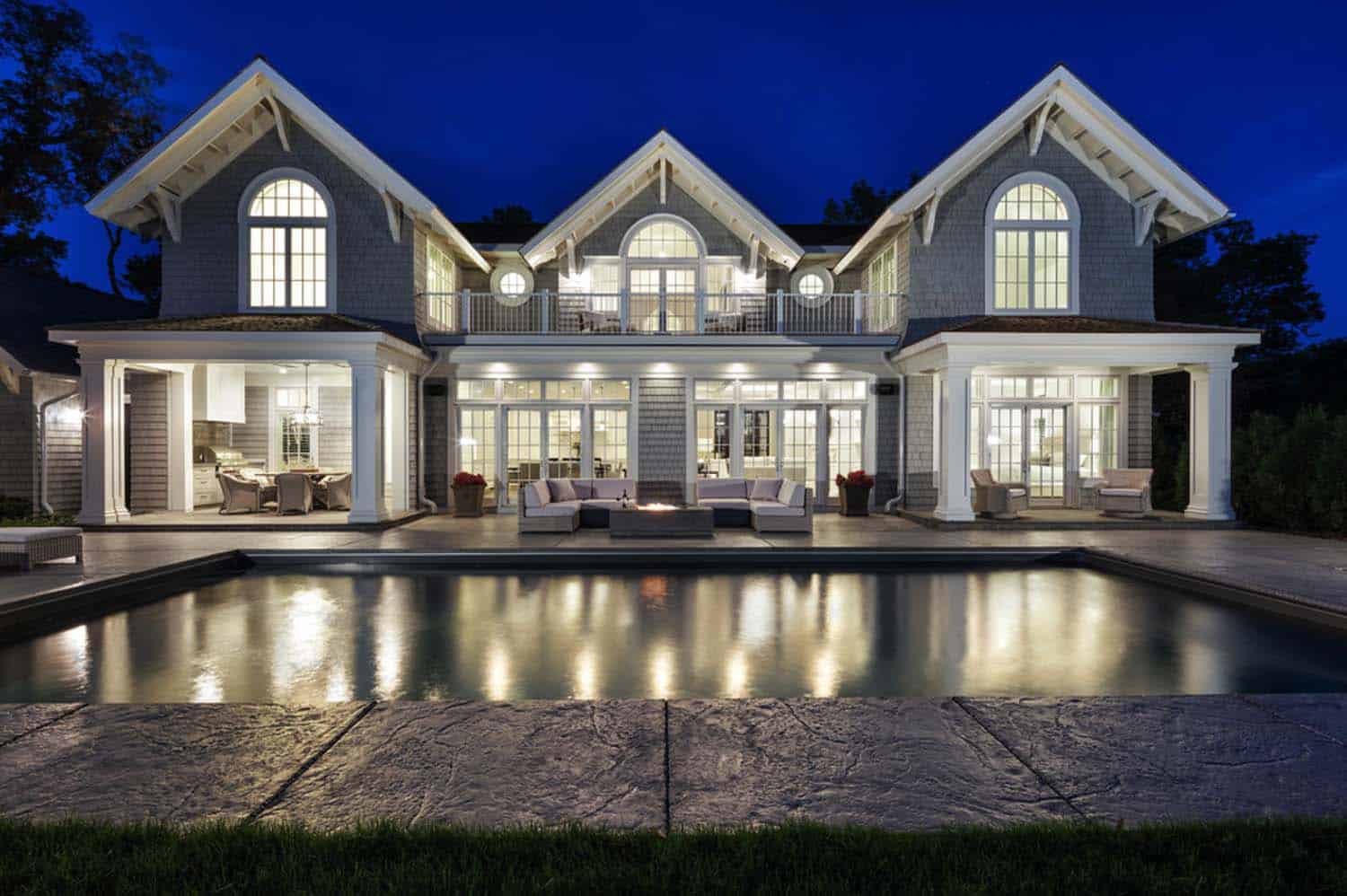 beach-house-traditional-pool