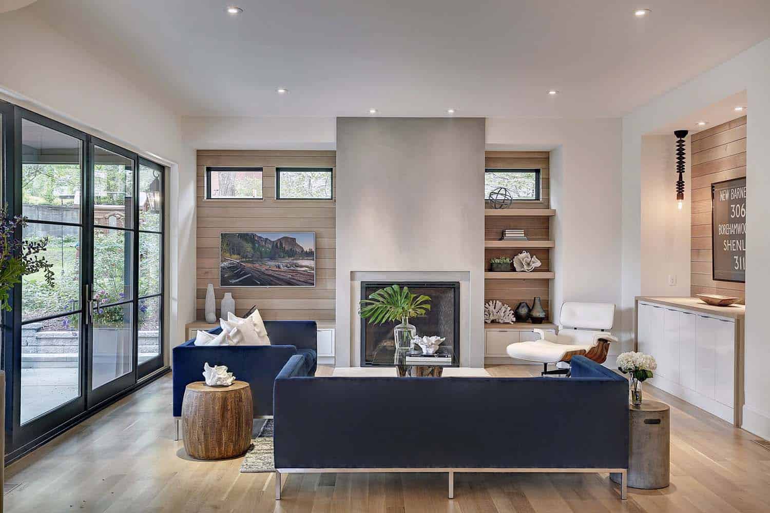 modern-tudor-transitional-living-room