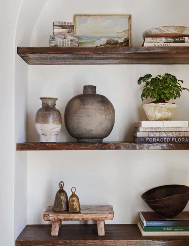 spanish-revival-living-room-shelf-detail