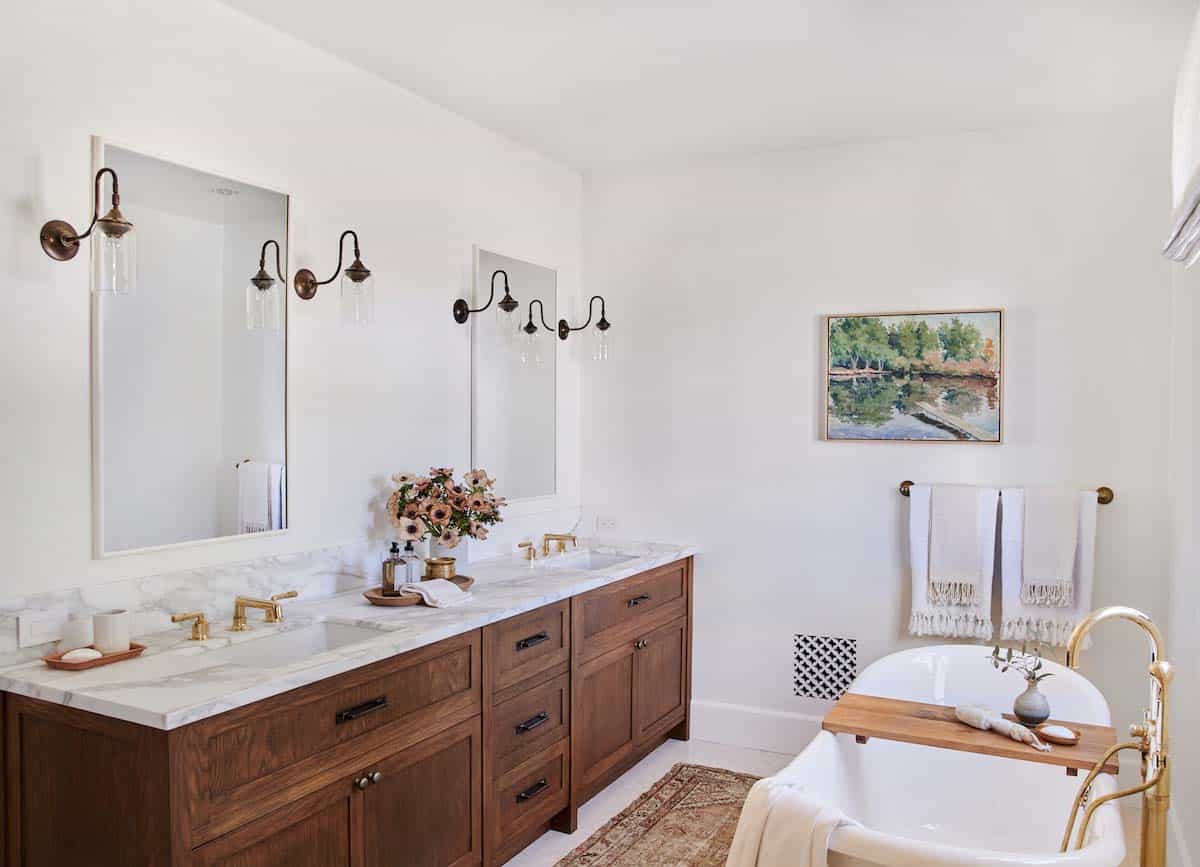 spanish-revival-bathroom