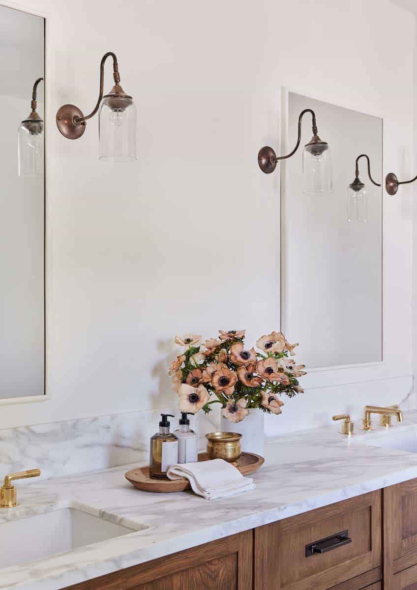 spanish-revival-bathroom