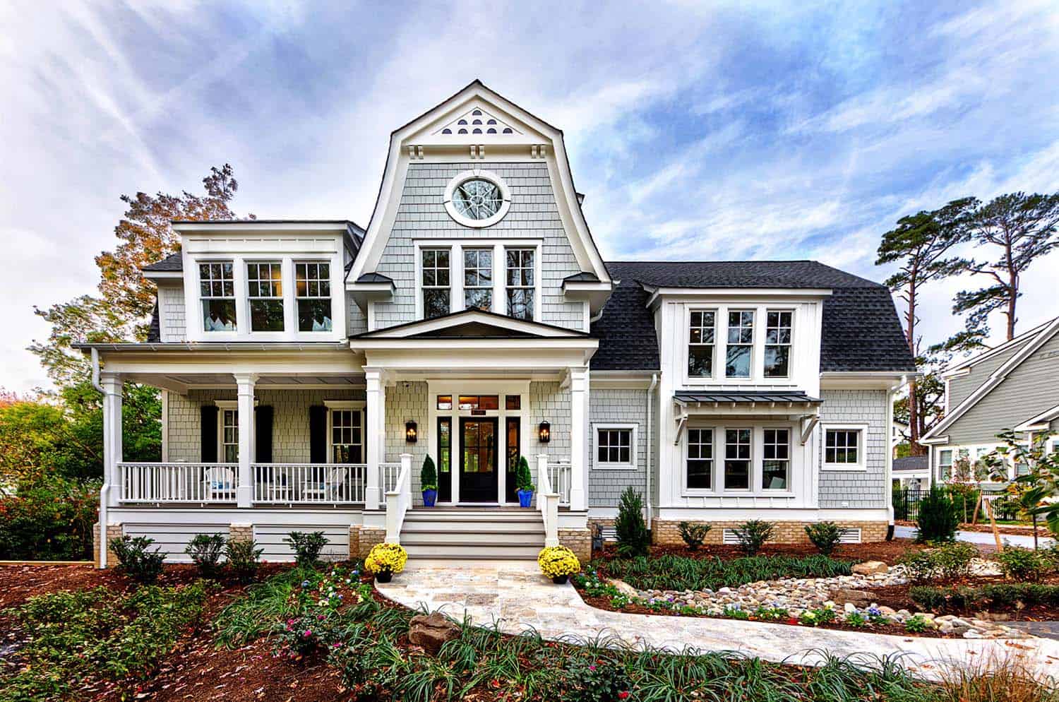 cottage-beach-style-exterior