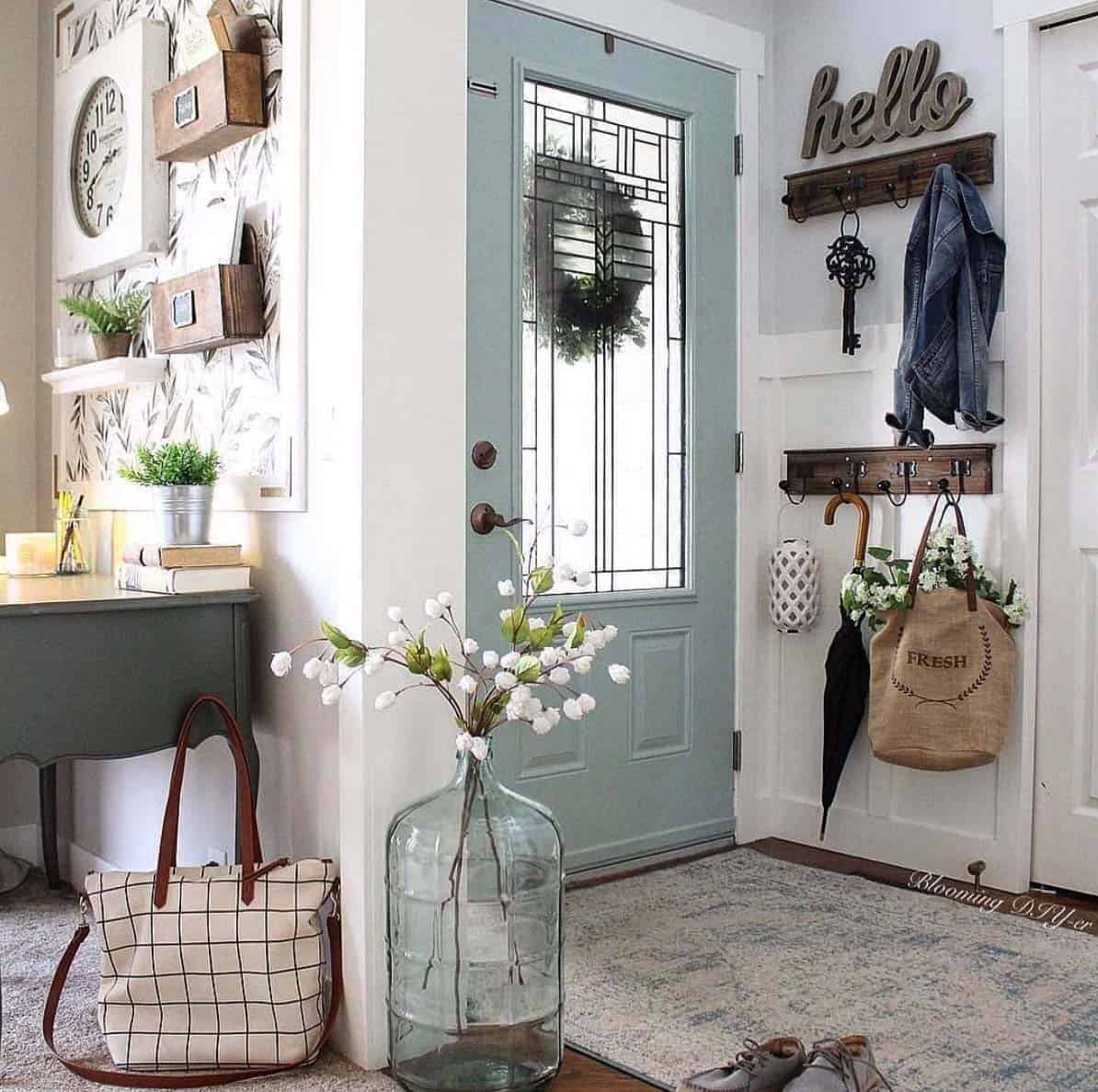 farmhouse-entryway-decorating-ideas