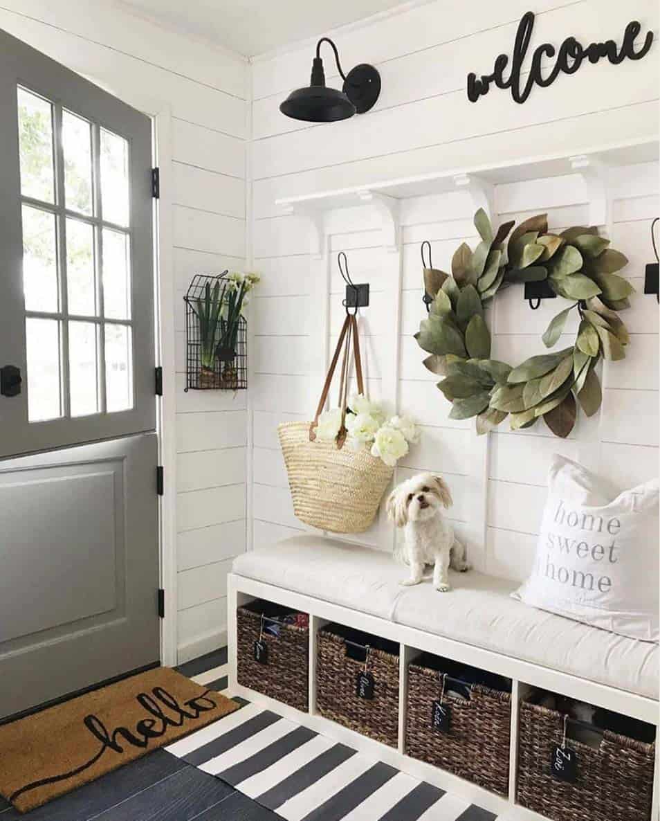 farmhouse-entryway-decorating-ideas