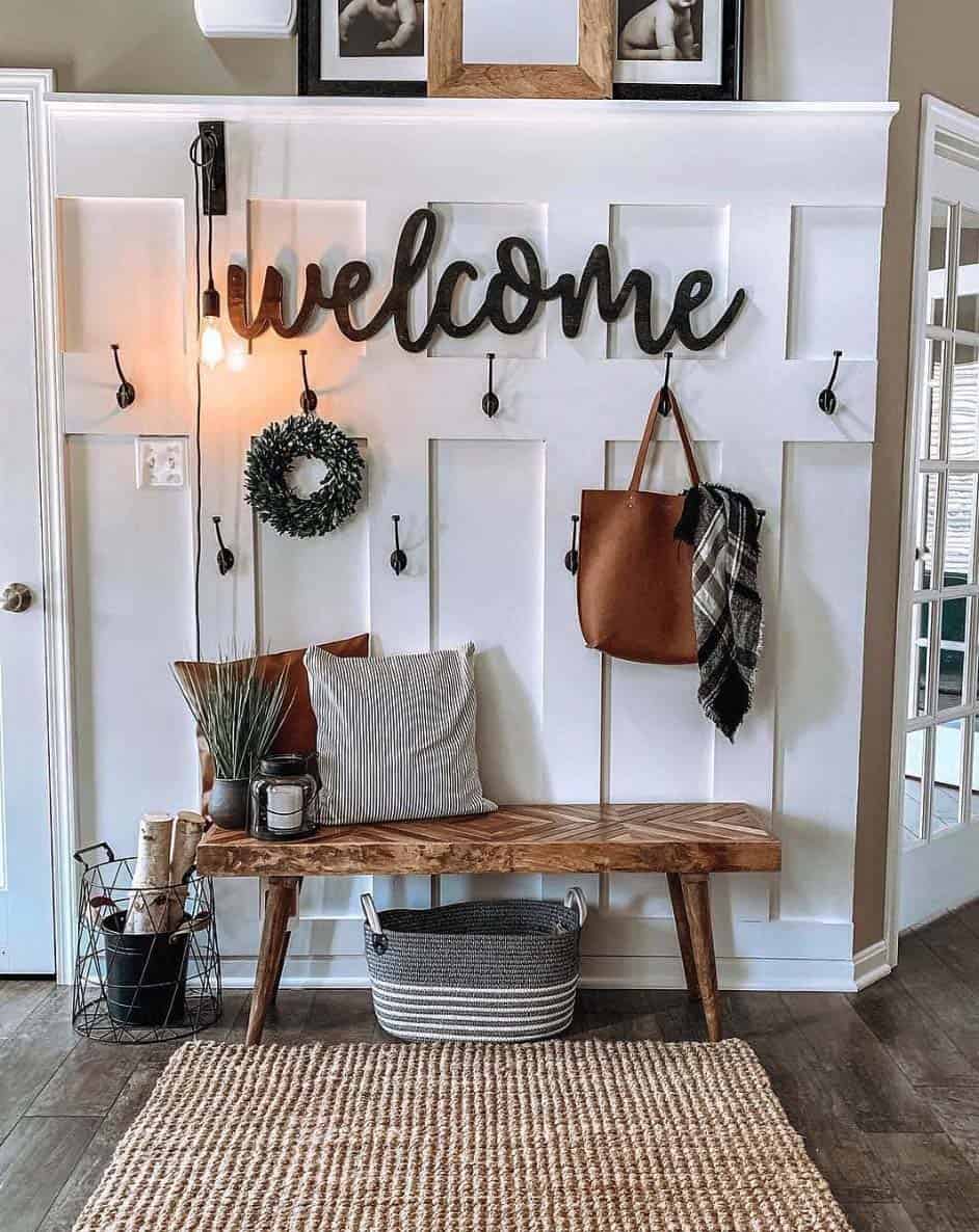 farmhouse-entryway-decorating-ideas